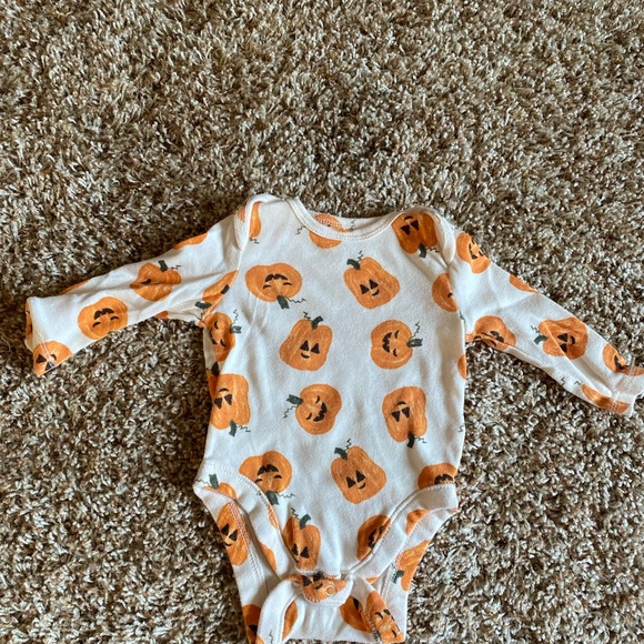 Halloween baby clothes 0-3m and hat - Picture 7 of 7